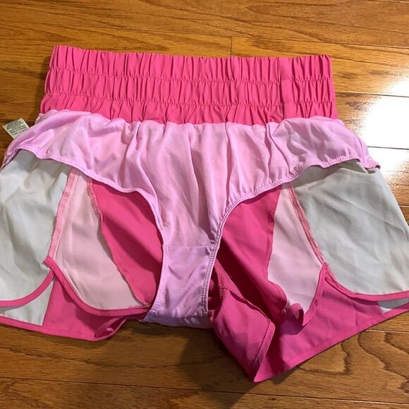 New in Size Large high waist pink shorts.  Elastic waist. - Picture 5 of 10